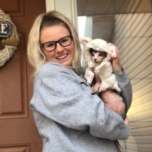 Meet your Posher, Kayla